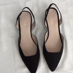 FINAL SALE . ONLY 1 PAIR LEFT. $12